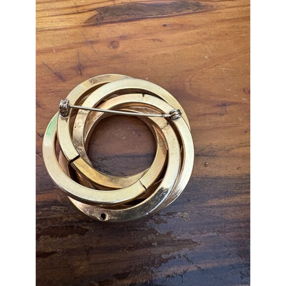 Vintage Intertwined Fancy Gold Tone Metal Circles Pin or Brooch 2” - Picture 5 of 8